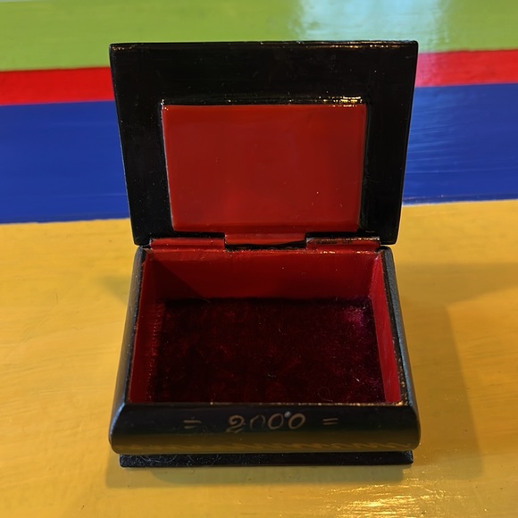 Russian enamel box finely painted details lacquer black horses farm carriage - Picture 2 of 10